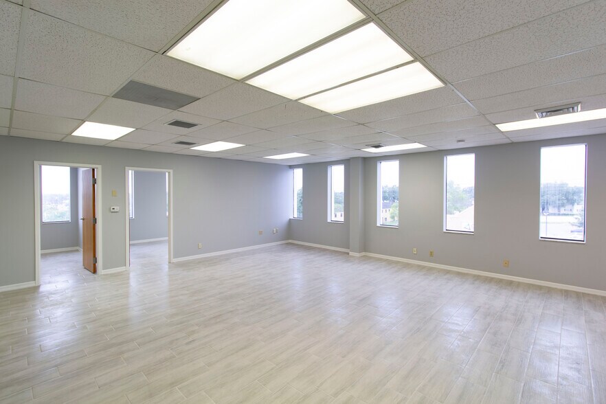 More Photos Of 9385 N 56th St, Temple Terrace General Retail For Lease