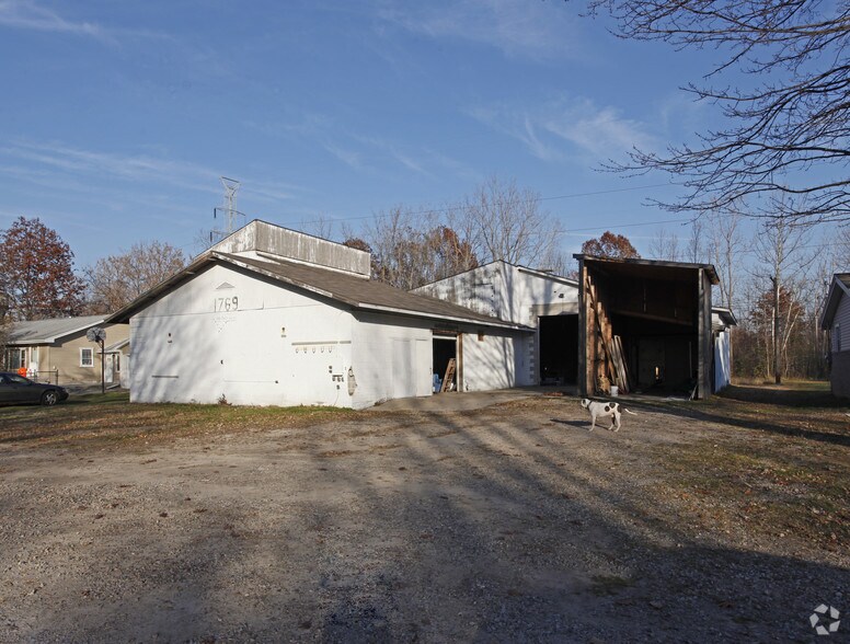 More Photos Of 1769-1781 Cadillac Ave, Ypsilanti Warehouse For Sale