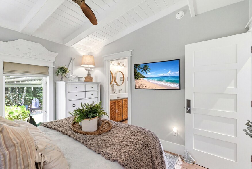 More Photos Of 840 Myrtle Ter, Naples Freestanding For Sale