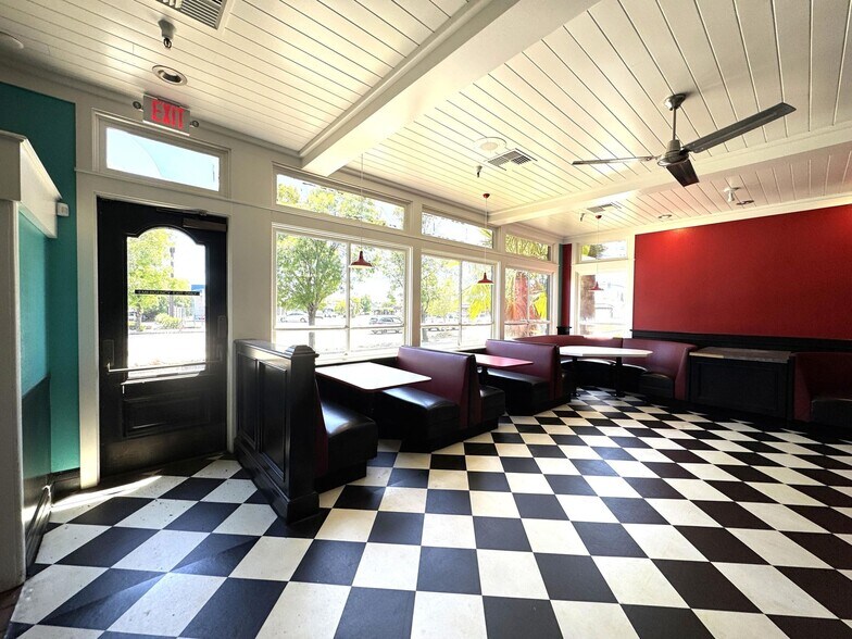 More Photos Of 1987 Hilltop Dr, Redding General Retail For Sale