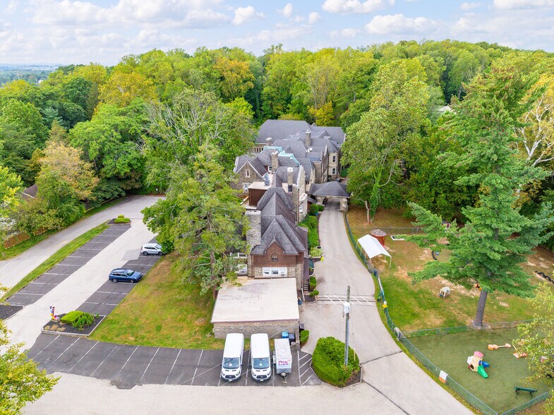 More Photos Of 200 Camp Hill Rd, Fort Washington Specialty For Sale