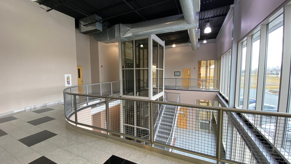 More Photos Of 2550 Brodhead Rd, Bethlehem Flex For Lease
