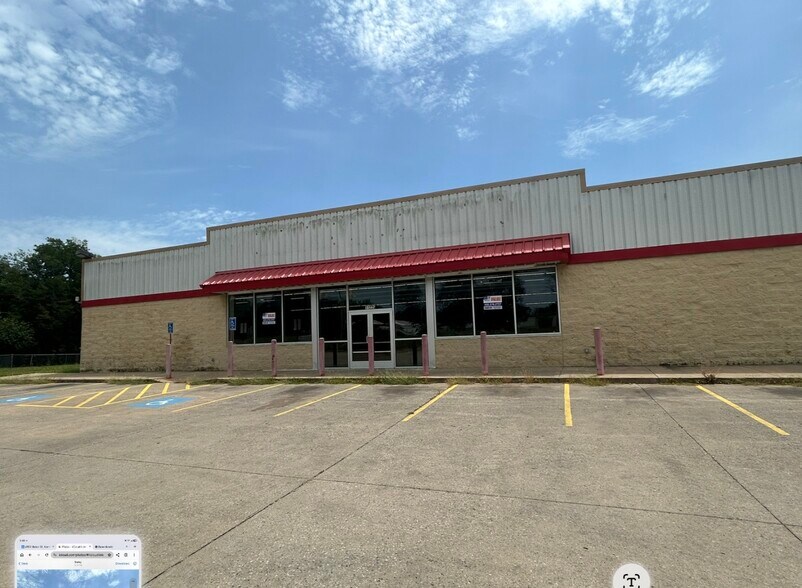 More Photos Of 1105 E Tulsa Ave, Kansas Freestanding For Lease