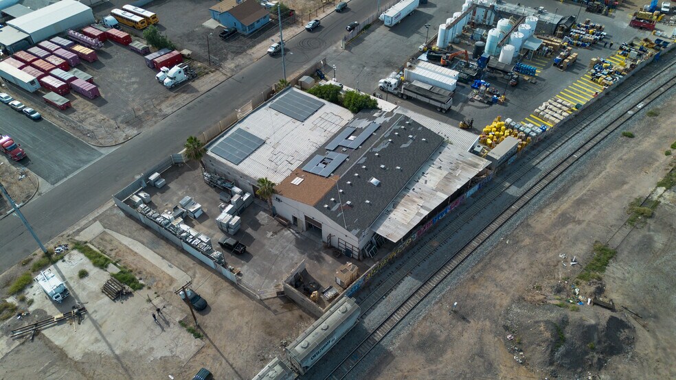 More Photos Of 1302 W Lincoln St, Phoenix Warehouse For Sale