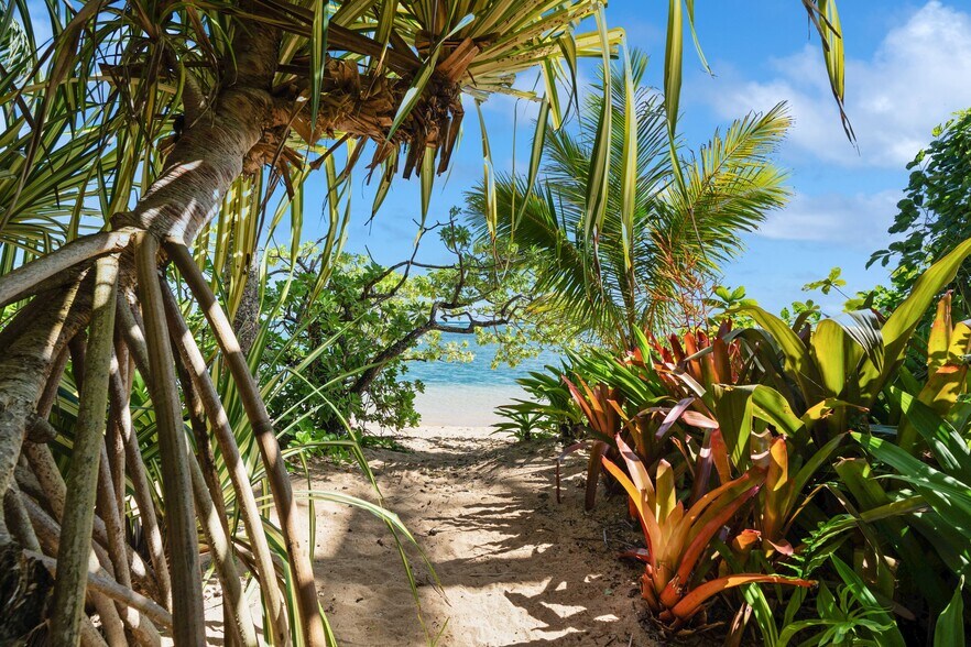 More Photos Of 3704 Anini Rd, Kilauea Specialty For Sale