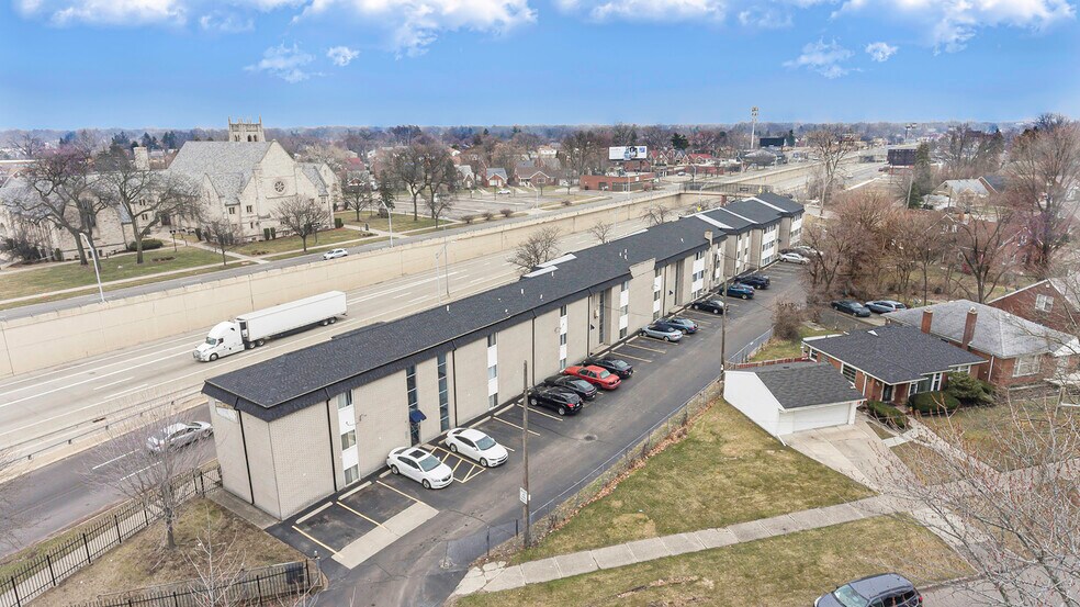 More Photos Of 18637-18717 James Couzens Fwy, Detroit Apartments For Sale