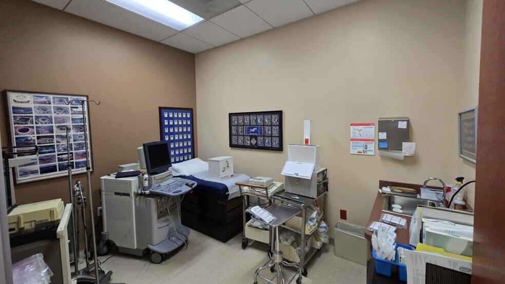 More Photos Of 15775 Laguna Canyon Rd, Irvine Medical For Lease