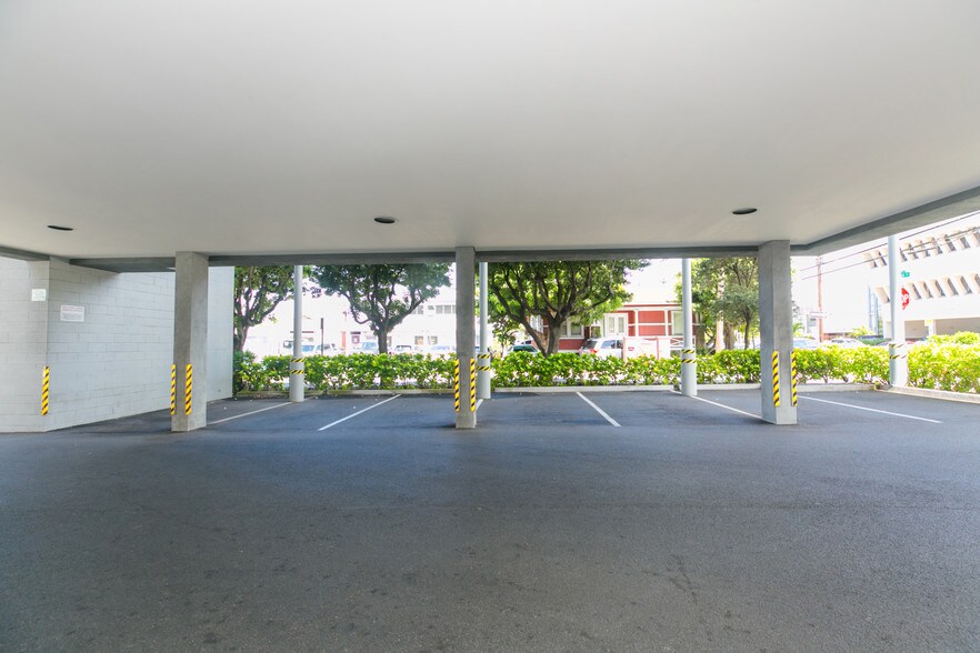 More Photos Of 1314 S king St, Honolulu Medical For Sale