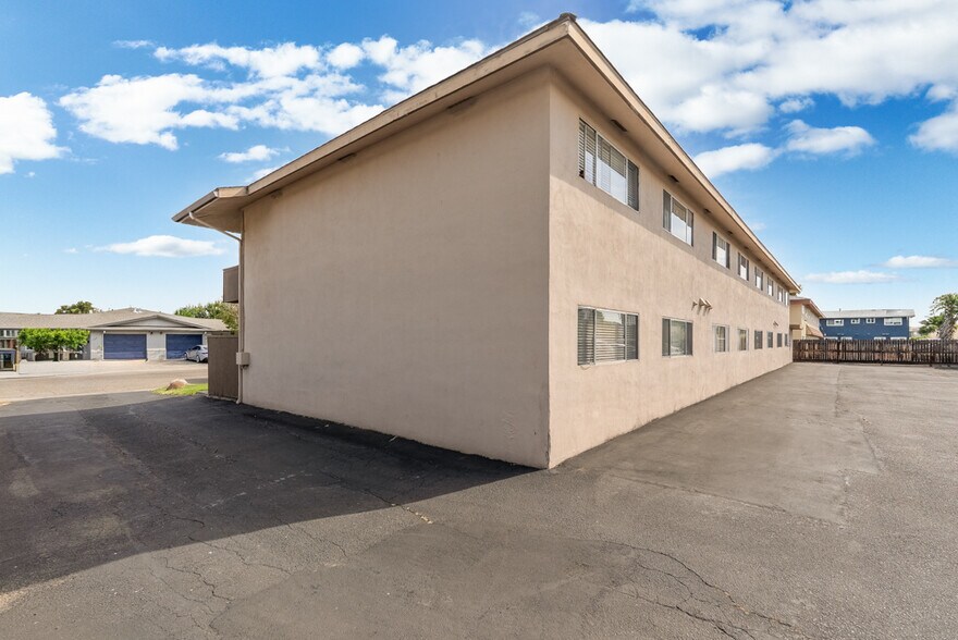 More Photos Of 1510 W 12th St, Tracy Apartments For Sale