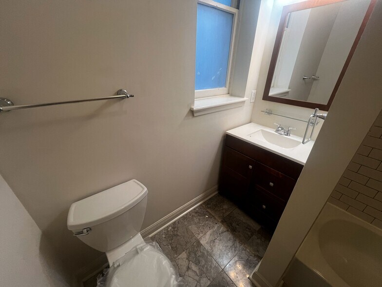 More Photos Of 1121 N Calvert St, Baltimore Apartments For Sale