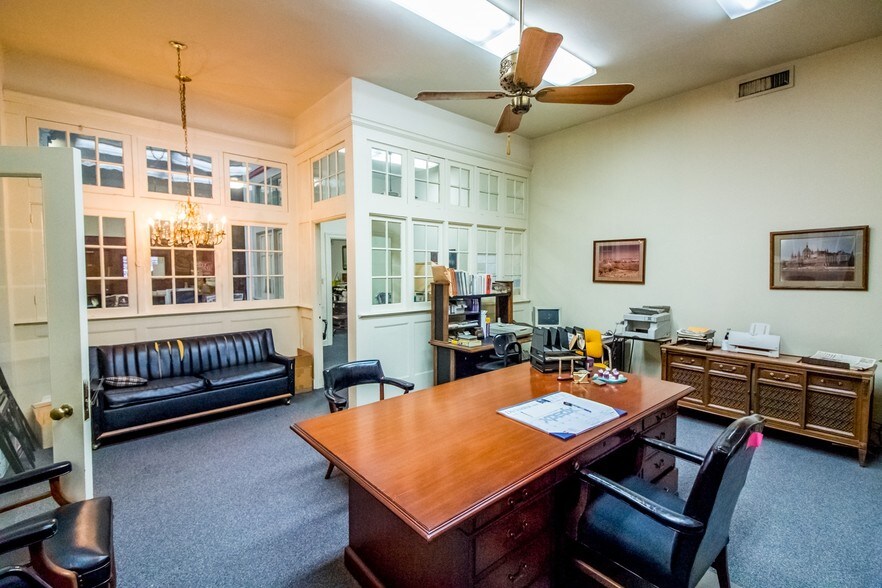 More Photos Of 3800-3812 Euclid Ave, Cleveland Light Manufacturing For Lease