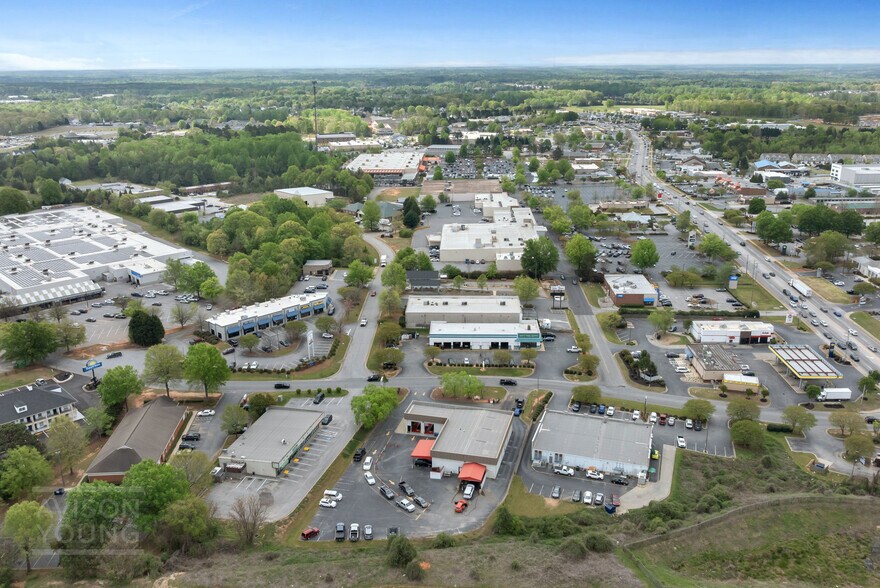 More Photos Of 35 Ray E Talley Ct, Simpsonville Medical For Lease