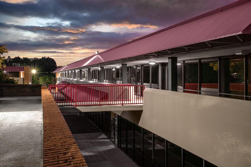 More Photos Of 9050 Executive Park Dr, Knoxville Office For Lease