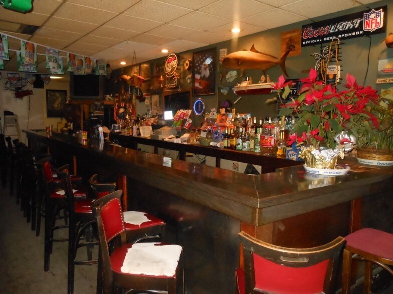 More Photos Of 6000 Eastern Ave, Baltimore General Retail For Sale