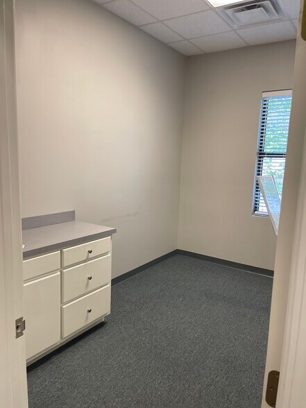 More Photos Of 335 Roselane St NW, Marietta Medical For Lease