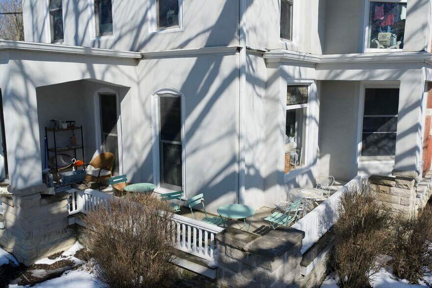 More Photos Of 303 N Main St, Elburn General Retail For Sale
