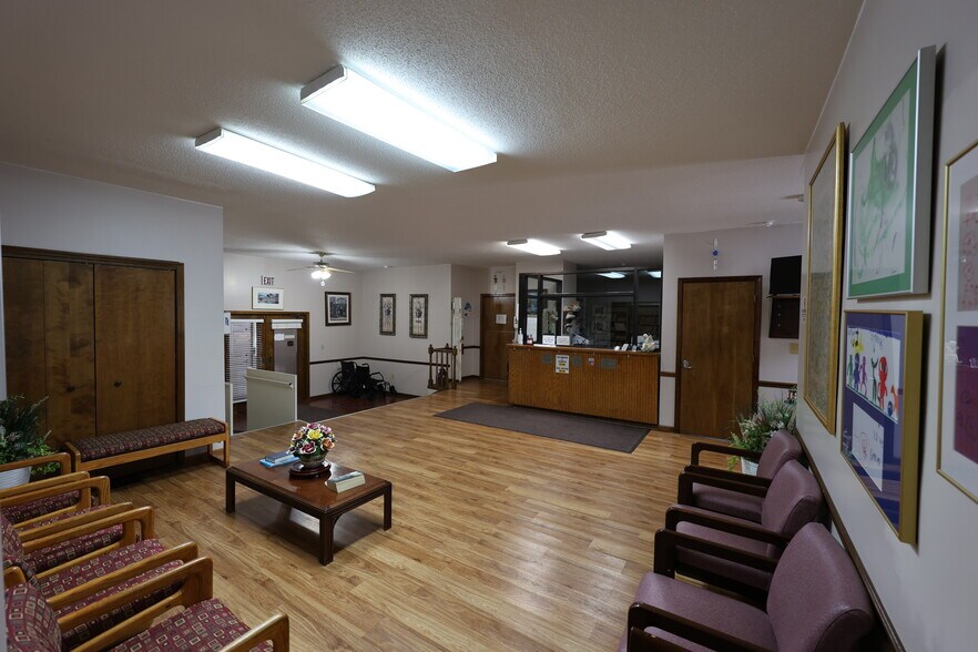 More Photos Of 2125 E State Highway 54, Linton Office For Sale