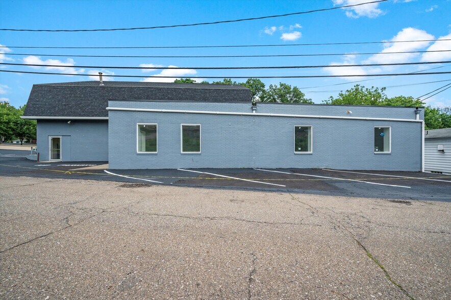 More Photos Of 7703 Perry Hwy, Pittsburgh Freestanding For Lease