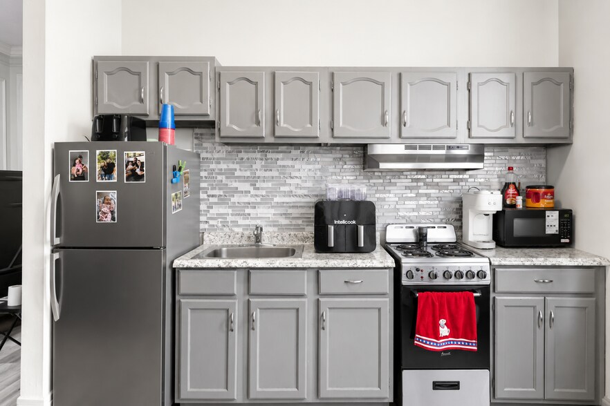 More Photos Of 35 Union St, New London Apartments For Sale