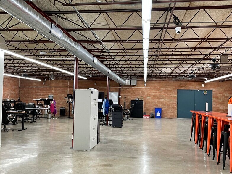 More Photos Of 1202 N Flores St, San Antonio Loft Creative Space For Sale
