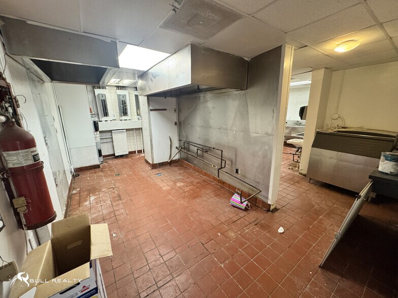More Photos Of 4225 Snapfinger Woods Dr, Decatur Restaurant For Sale