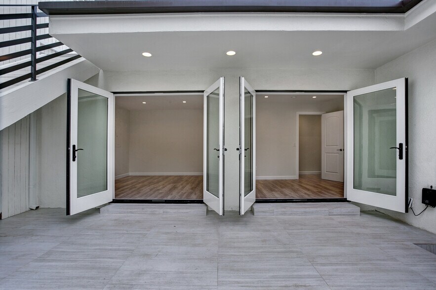 More Photos Of 618 S Coast Hwy, Laguna Beach Apartments For Sale