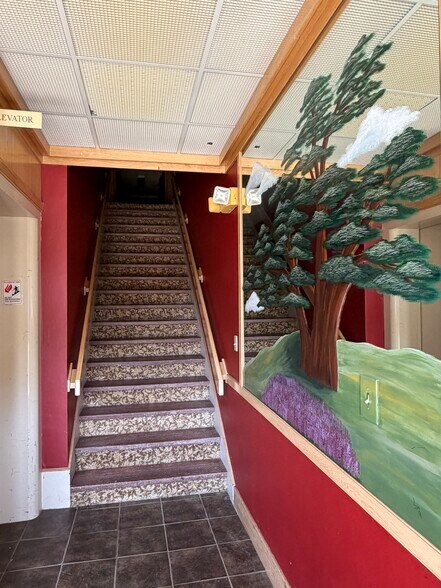 More Photos Of 464 Ocean Ave, New London Office For Sale
