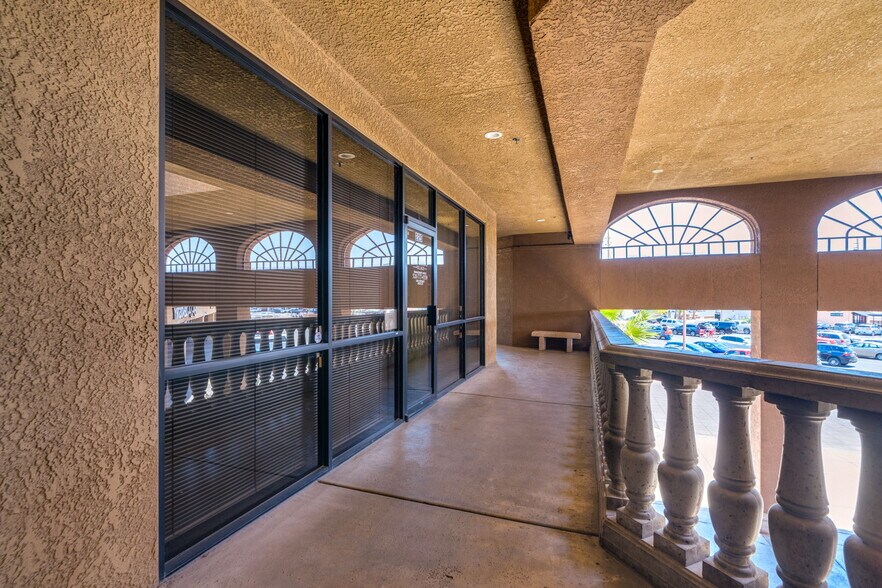 More Photos Of 1101 N Wilmot Rd, Tucson Unknown For Lease