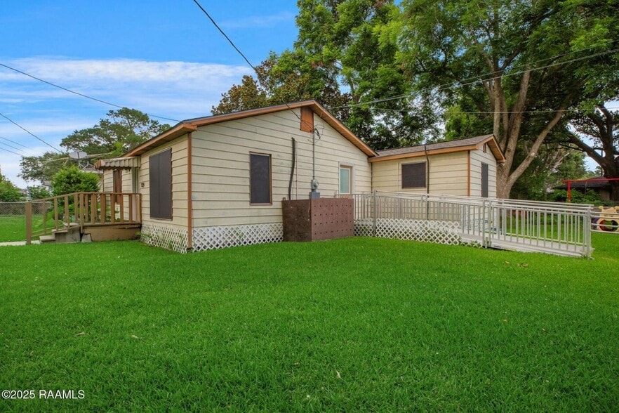 More Photos Of 229 Saint De Porres Street St, Broussard Specialty For Sale
