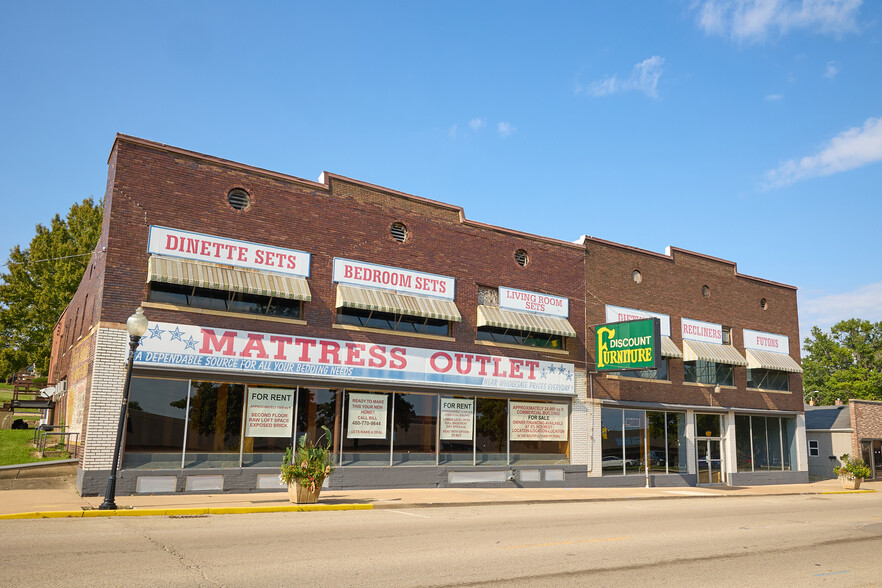 Primary Photo Of 427 5th St, Peru Storefront Retail Residential For Lease