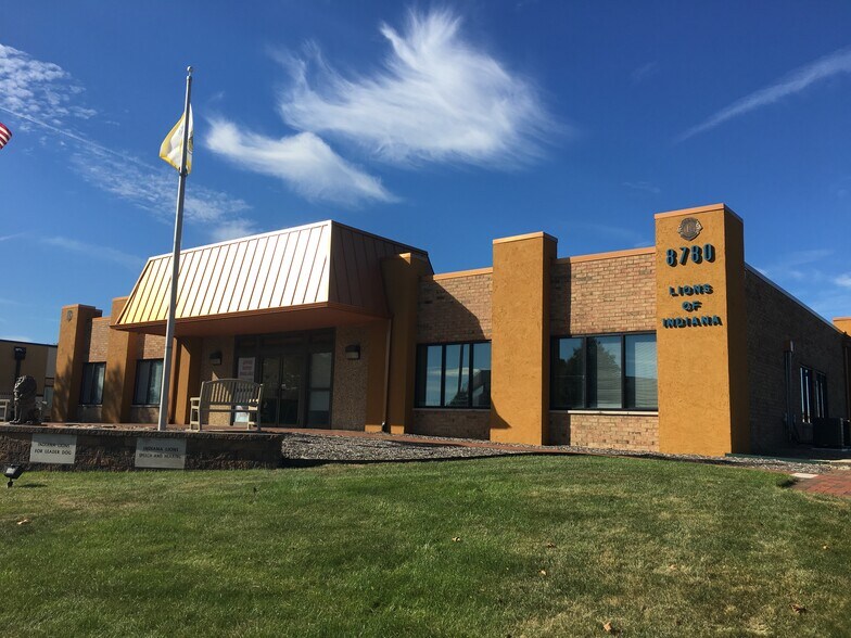 More Photos Of 8780 Purdue Rd, Indianapolis Medical For Lease