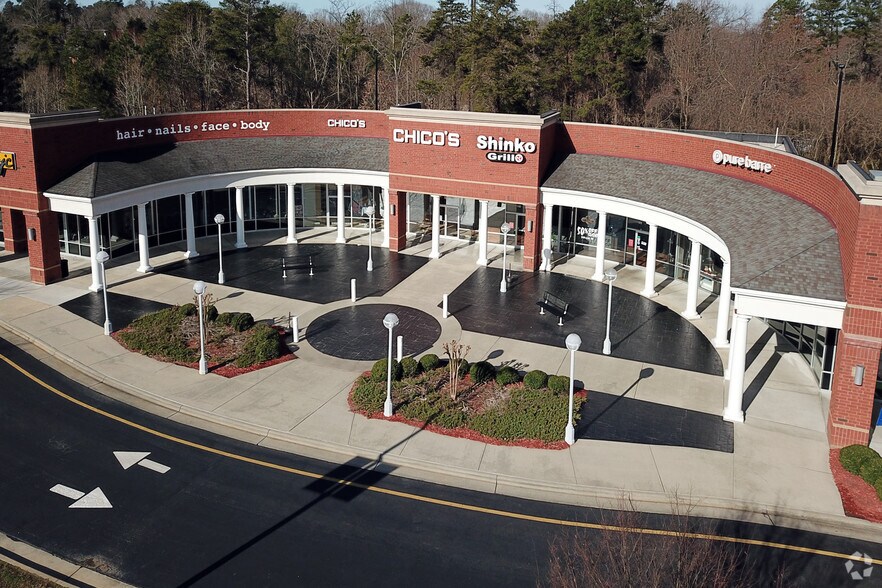 More Photos Of 1231 Eastchester Dr, High Point Unknown For Lease