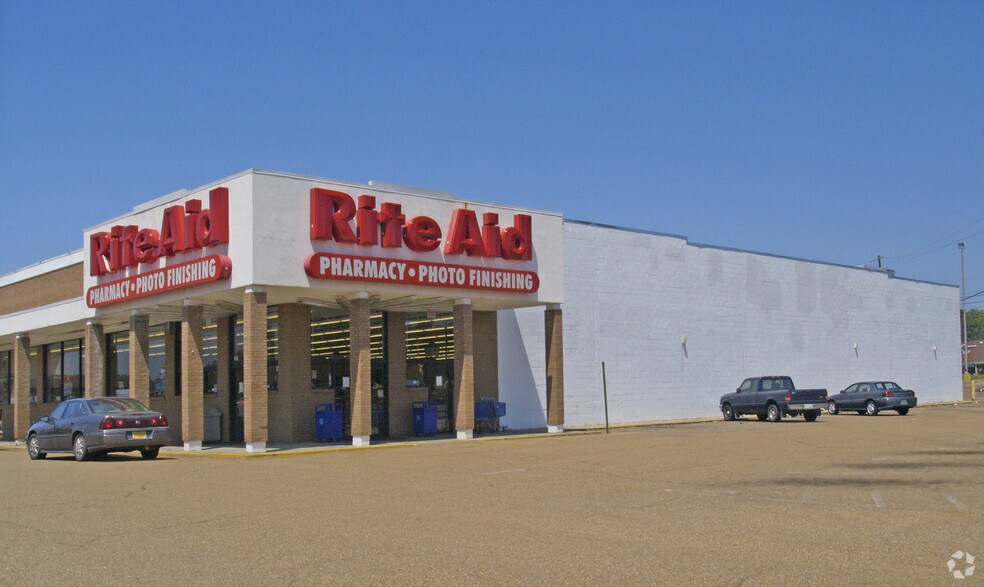 More Photos Of 880 Brookway Blvd, Brookhaven Storefront For Lease