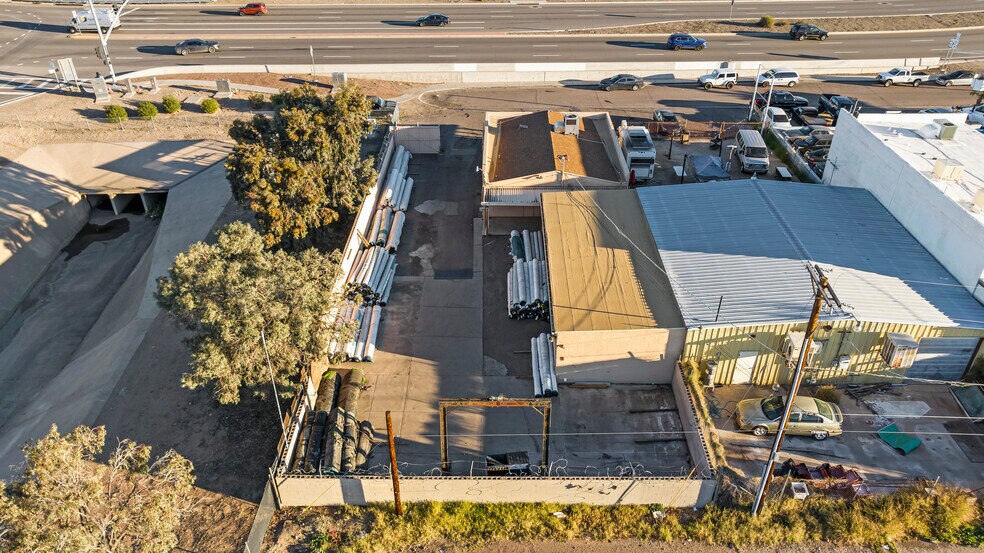 More Photos Of 9243 W Grand Ave, Peoria Showroom For Lease