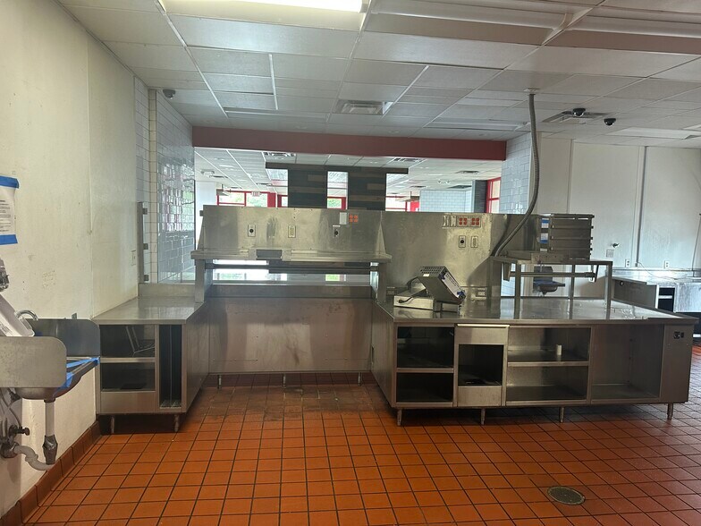 More Photos Of 2365 Pleasant Hill Rd, Duluth Fast Food For Lease