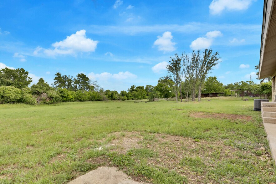 More Photos Of 101 Retha Dr, Dripping Springs Specialty For Sale