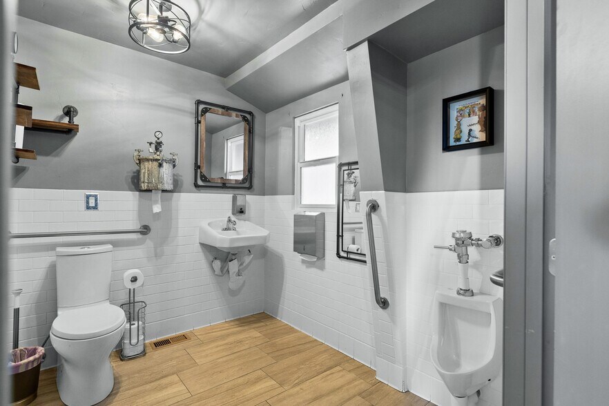 More Photos Of 28670 CA-18 Hwy, Skyforest Restaurant For Sale