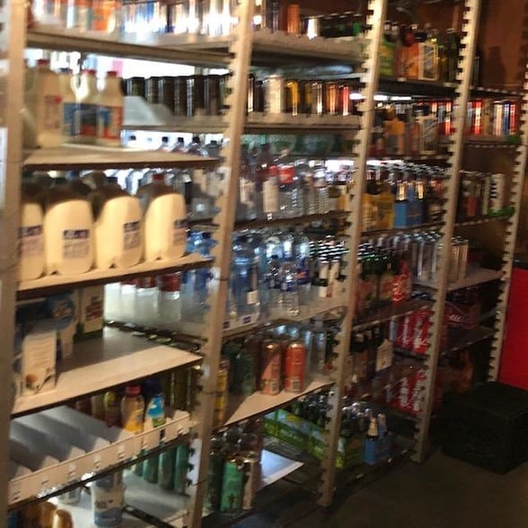 More Photos Of 4420 W Magnolia Blvd, Burbank Convenience Store For Lease