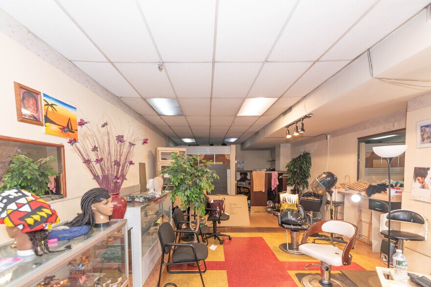 More Photos Of 5900 York Rd, Baltimore Storefront Retail Office For Sale