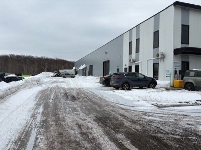 Primary Photo Of 2810 Boul Guillaume-Couture, Lévis Distribution For Lease