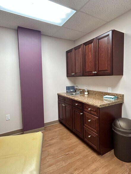 More Photos Of 712 16th St N, Saint Petersburg Medical For Lease