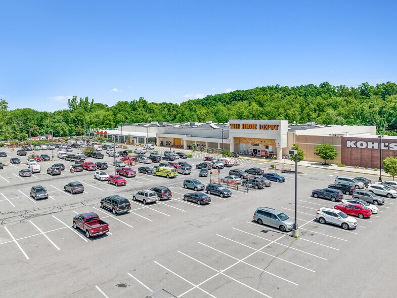 More Photos Of 225-273 Wilbur Cross Hwy, Berlin Unknown For Lease