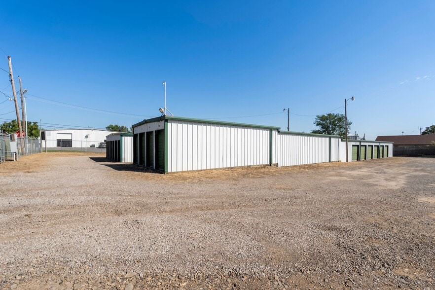 More Photos Of 2510 Kibler Rd, Van Buren Self Storage For Sale
