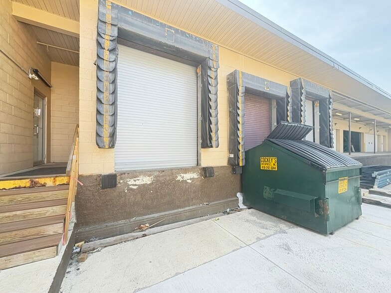 More Photos Of 4241 Brookhill Rd, Baltimore Warehouse For Lease