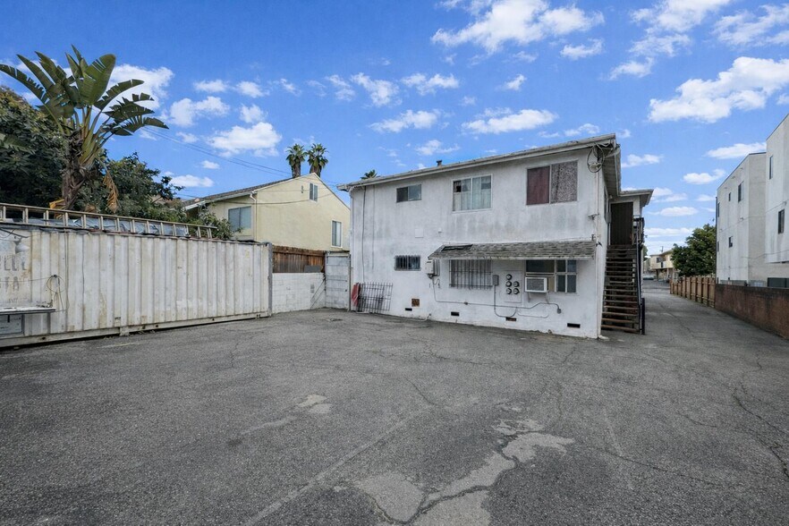 More Photos Of 2629 S Garth Ave, Los Angeles Multifamily For Sale