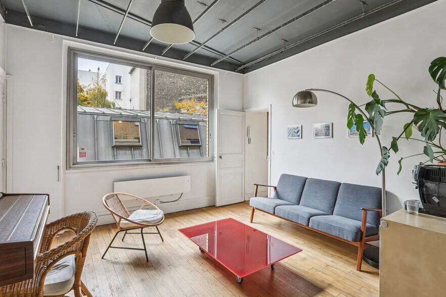 More Photos Of 20 Rue Marx Dormoy, Paris Office For Sale