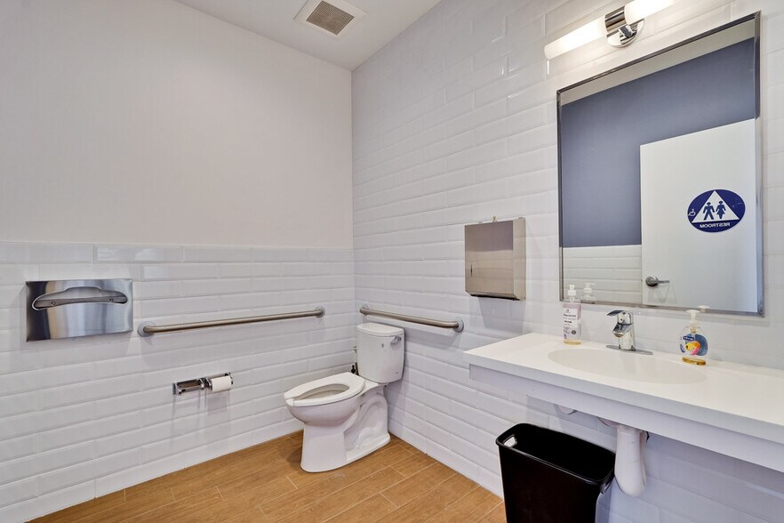 More Photos Of 1569 Lexann Ave, San Jose Medical For Lease