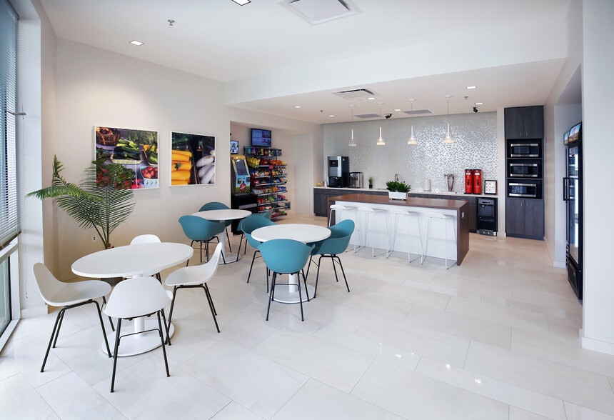 More Photos Of 8560 Belleview Dr, Plano Unknown For Lease