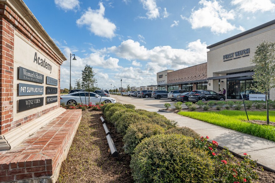 More Photos Of 9018-9034 Sienna Crossing Dr, Missouri City Unknown For Lease