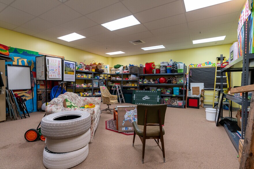 More Photos Of 1701 Westchester Dr, High Point Religious Facility For Sale